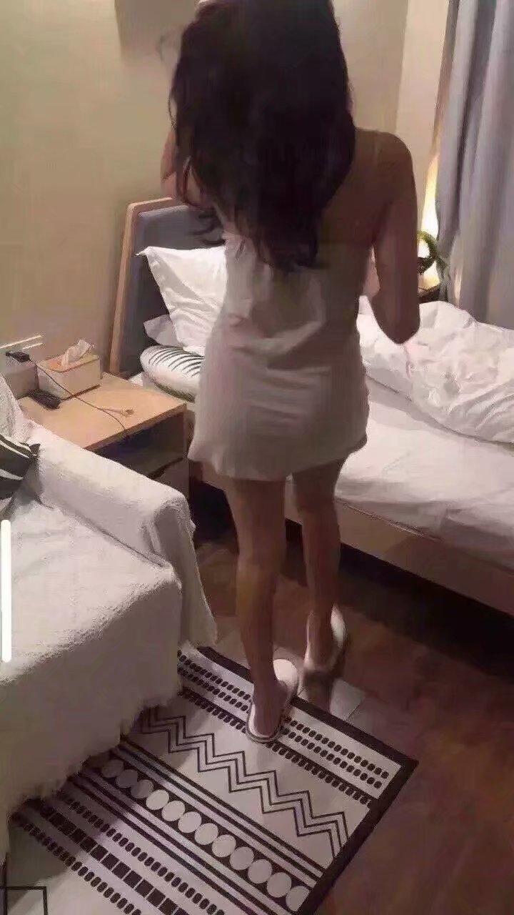 喜欢喝酒的漂亮小姐姐、你的温柔乡